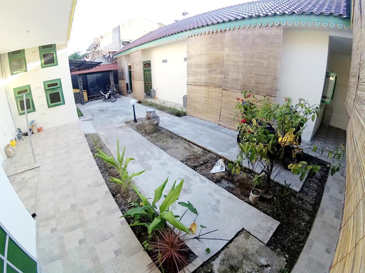 Ngadiwinatan Alleyway Guest House Jogja Yogyakarta Esterno foto