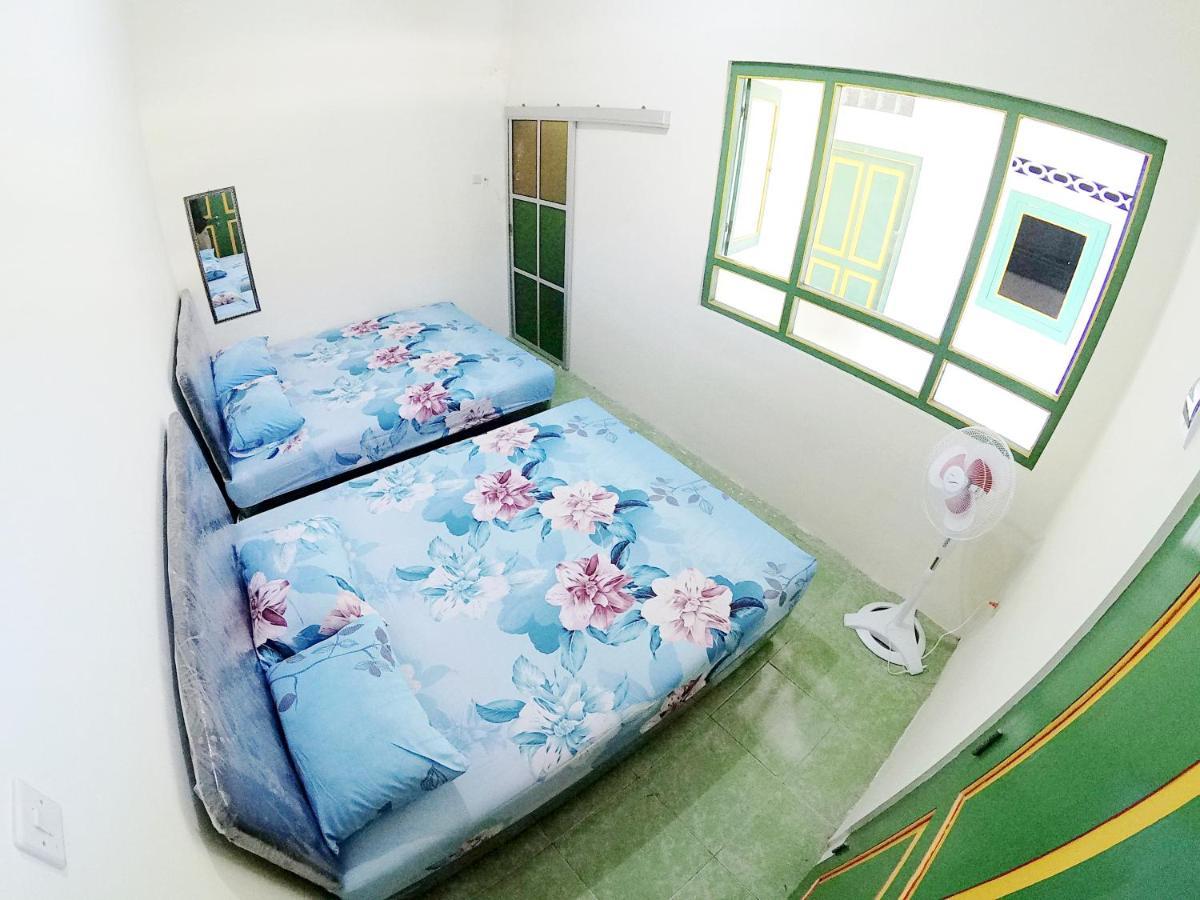 Ngadiwinatan Alleyway Guest House Jogja Yogyakarta Esterno foto